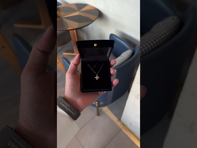 سلسال ذهب عيار 18 مع الورد