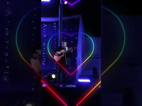 Ariel Martinez y su guitarra general Alvear Mendoza Argentina