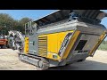 Riproduci video