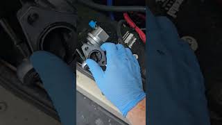 How to replace lift pump on John Deer diesel engine