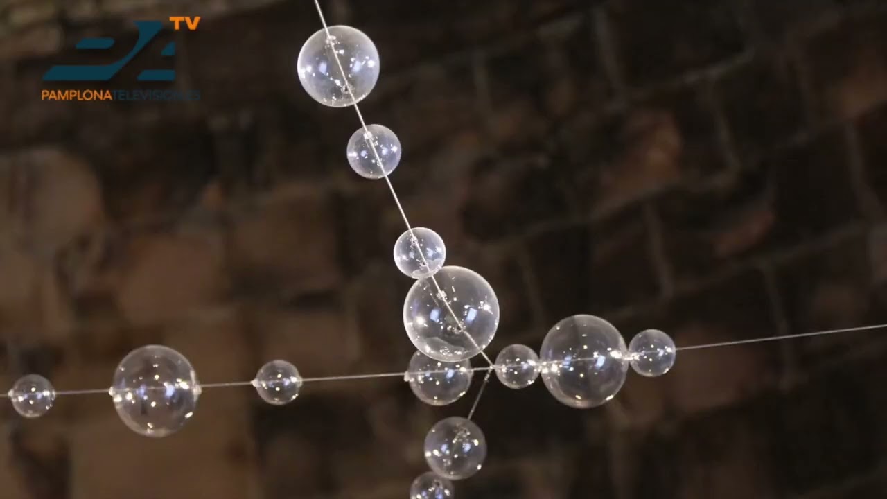 Mona Hatoum transforma la Sala Horno de Pamplona con su instalación 'Web' hasta noviembre