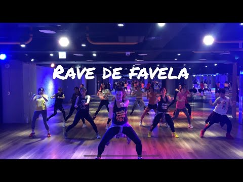 Rave De Favela by MC Lan, Major Lazer, Anitta ~~ Zumba with Katie Moves Taipei