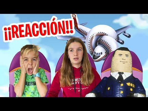 Los FAMILUKIS reaccionan a PRIMERA VEZ viajando en AVIÓN + VLOGS Viaje Barcelona