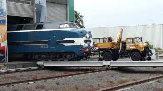 preview picture of video 'Manœuvres ferroviaires à la Cité du Train de Mulhouse. Rangierarbeiten.'