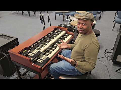 Reviewing the Hammond Suzuki XK5 Pro System Leslie 3300