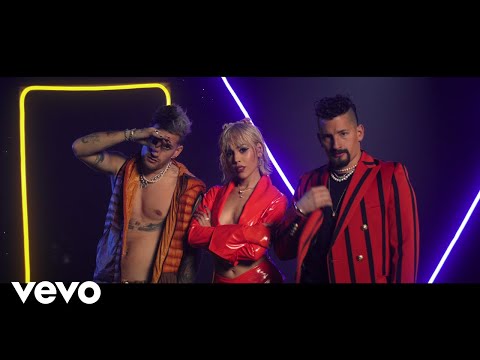 Danna Paola, Mau y Ricky - Cachito