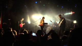 Milo Greene, "Wooden Antlers" into "Heartless"  (Live at El Rey Theatre, Los Angeles, 2-19-2015)