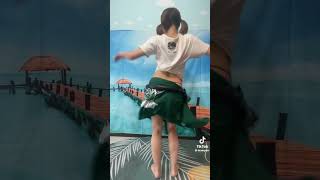 【下着】ずれ落ちるのを待て