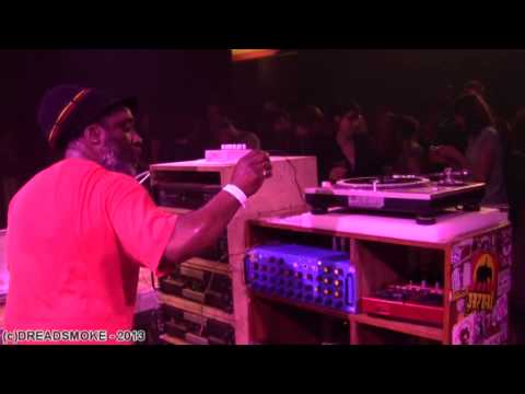 CHANNEL ONE (uk) ft ras kayleb - dub show mi the way (sista patyma) pt28 @ brussels festival 12-4-13