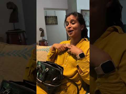 What’s in Sonali’s කැඩිච්ච bag 😂