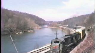 preview picture of video 'Seaboard B36-7's leaving Connellsville with hard working GP38 pushing on the rear. 3/28/1990...'