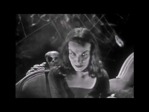 Vampira Show Moderation