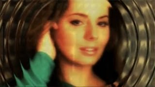 IN THE RAIN - MONIKA VERA