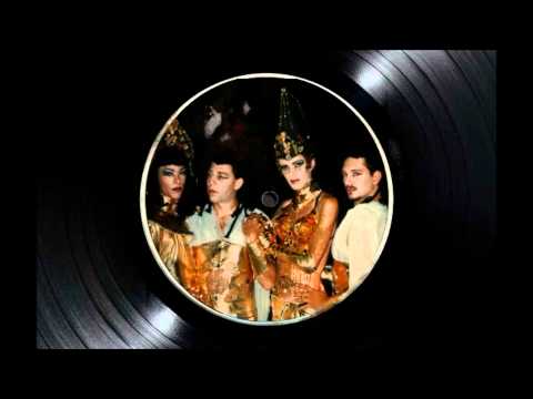 There´s Something Going On - CORO featuring Taleesa