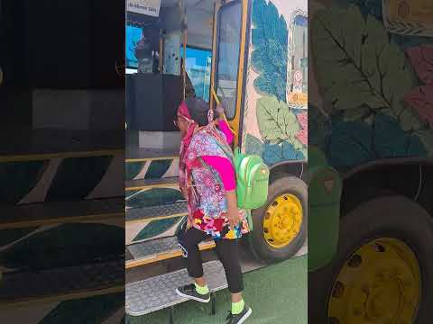 em monte Sião Minas amo ônibus colorido #montesião #medalhamilagrosa