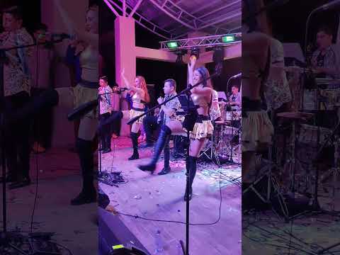 Madera Orquesta Show en Macaravita Santander #baile #merengue #concierto #musica