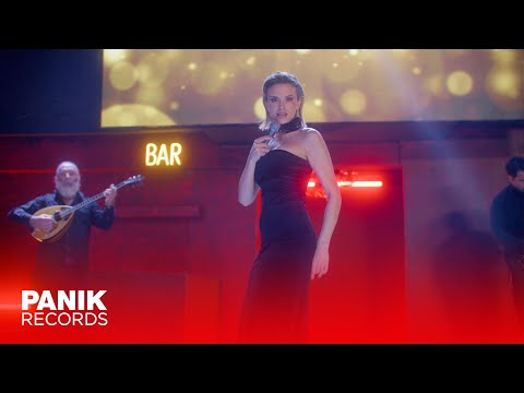 Video thumbnail for Μ’ Άναψες (M’ Anapses)