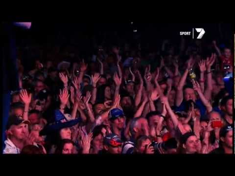 V8 XTRA 25 Feb 2012 - Will Davison & Jamie Whincup