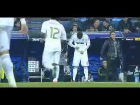 Ricardo Kaka vs Barcelona .. Amazing Video