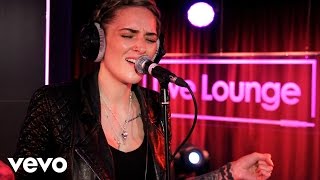 Indiana - Solo Dancing in the Live Lounge
