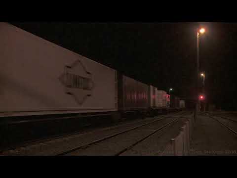Pacific National Container Service MP5 - PoathTV Australian Trains & Railways