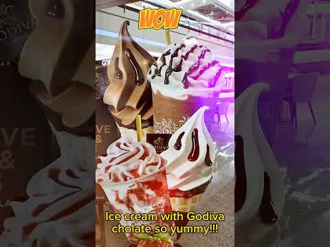 Yummy!!! different kind of ice cream with Godiva chocolate #viralshort #viralvideo #shortvideo