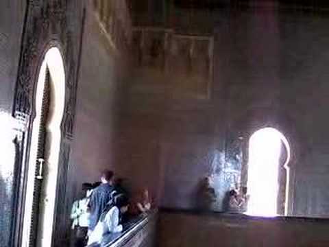 ムハンマド 5 世霊廟の正面入口