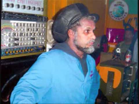 Izyah Davis Meets King Earthquake