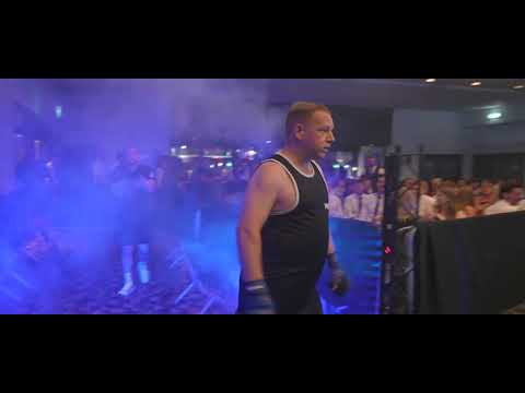 ULTRA MMA   GLASGOW   130725   FIGHT 3   ADAM BLACK VS BARRY MATTHEWS