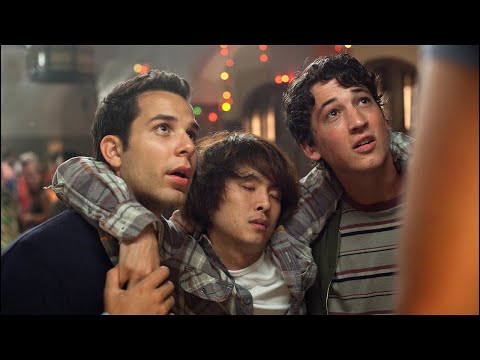 Girls Tougue Kissing