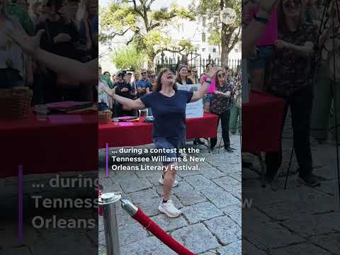 'Stella!' Literary lovers try to outshout the competition. See the video.