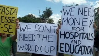 Brasileiros querem transportes públicos mais baratos e só depois o futebol