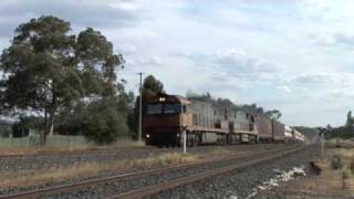 preview picture of video 'NR98-NR111 Avenel on AB6. Sat 27/10/07'
