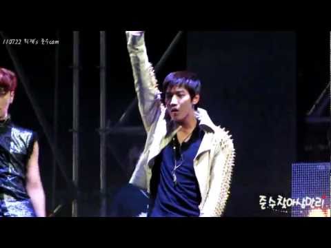 110722 2PM - Hands up 준케이