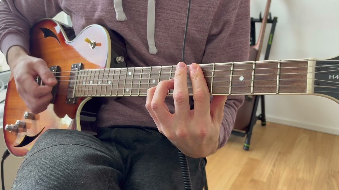 Roberto Barlocci playing the Three Wishes for Cinderella theme fingerstyle on solo guitar