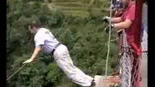 preview picture of video 'Bungy Jumping in Nepal'