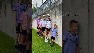 Wall or Fall?! 🙈⚽️