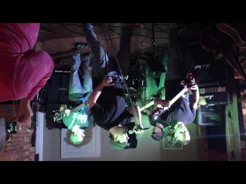 Sumner House - White Room