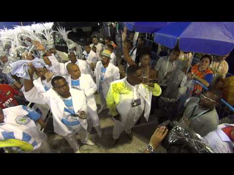 Vila Isabel 2015 - Início do Desfile