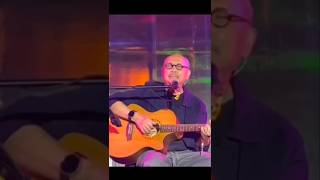 Download lagu The story behind the song Berita Kepada Kawan #beritakepadakawan #ebiet_g_ade #funfacts #shorts #... mp3