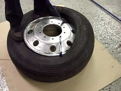 Ken-Tool: Tire Bars for 19.5 Tires & Wheels