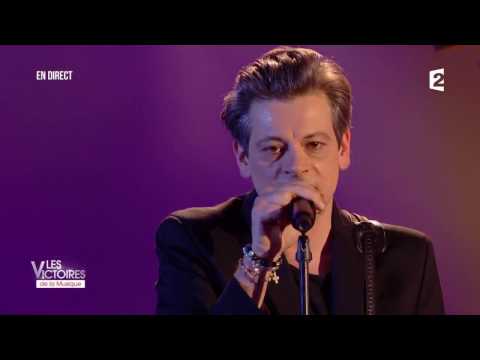 BENJAMIN BIOLAY Hommage l'Affaire Louis Trio — "Mobilis in Mobile" aux Victoires de la Musique 2017