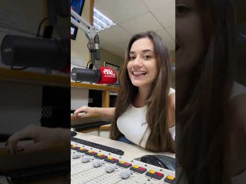 BASTIDORES DO RÁDIO - Como se faz um clássico da Jovem Pan? Fernanda Cunha é a locutora! #bastidores