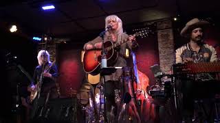 &quot;Two More Bottles Of Wine&quot;  Emmylou Harris w/ The Dukes @ City Winery,NYC 12-2-2017