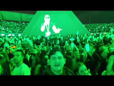 Feid Invitado Concierto J Balvin en Medellin Ferxxo