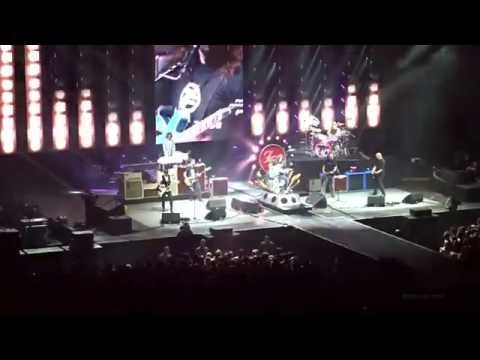 Foo Fighters with Bob Mould - Detroit Rock - City Kiss Cover - Berlin 2015