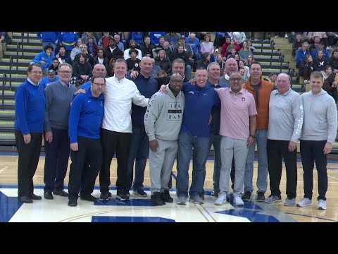 Bethel honors 30th anniversary of 1995 men’s basketball national title
