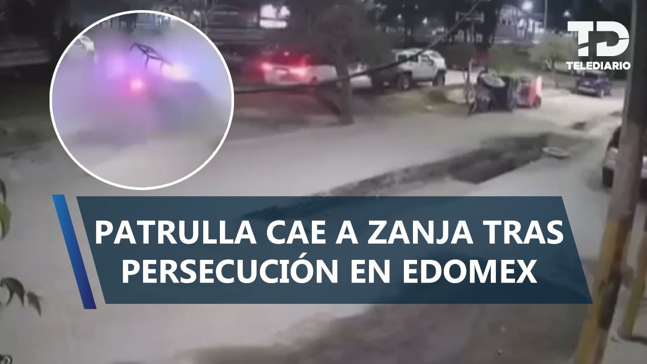 ¡Se les fue la moto! Patrulla cae a zanja durante persecución en Neza