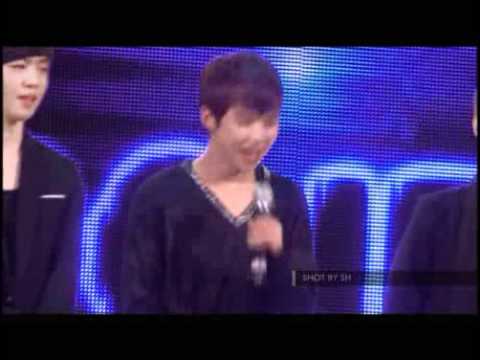 111203 Rocky & Chanyong @Lotte World