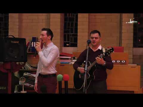 Laudă & Închinare - Priviţi în jur la tot ce vă înconjoară